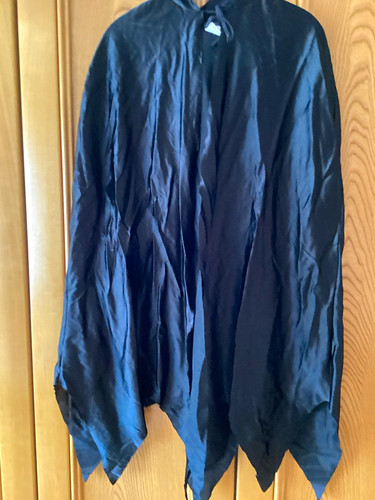 Schwarzer satin umhang - schwarzer, mit